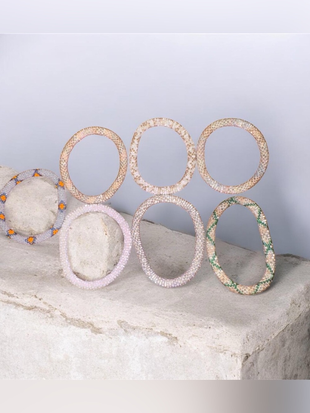 Sashka Roll On Glass Beaded Bracelets Lot of 7.